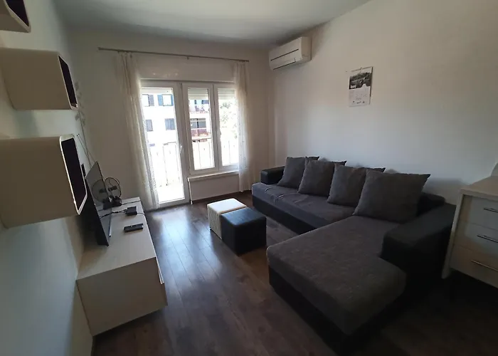 Apartment Mira