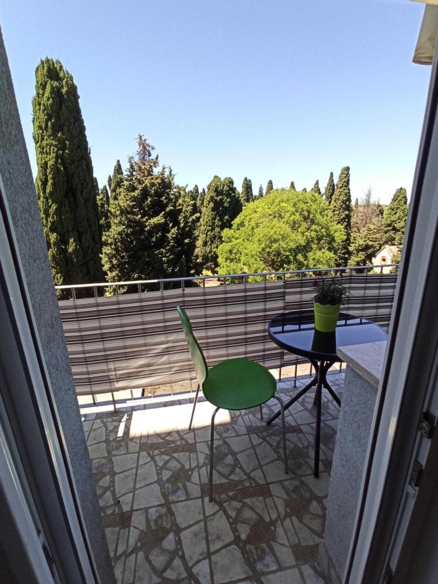 Apartment Mira