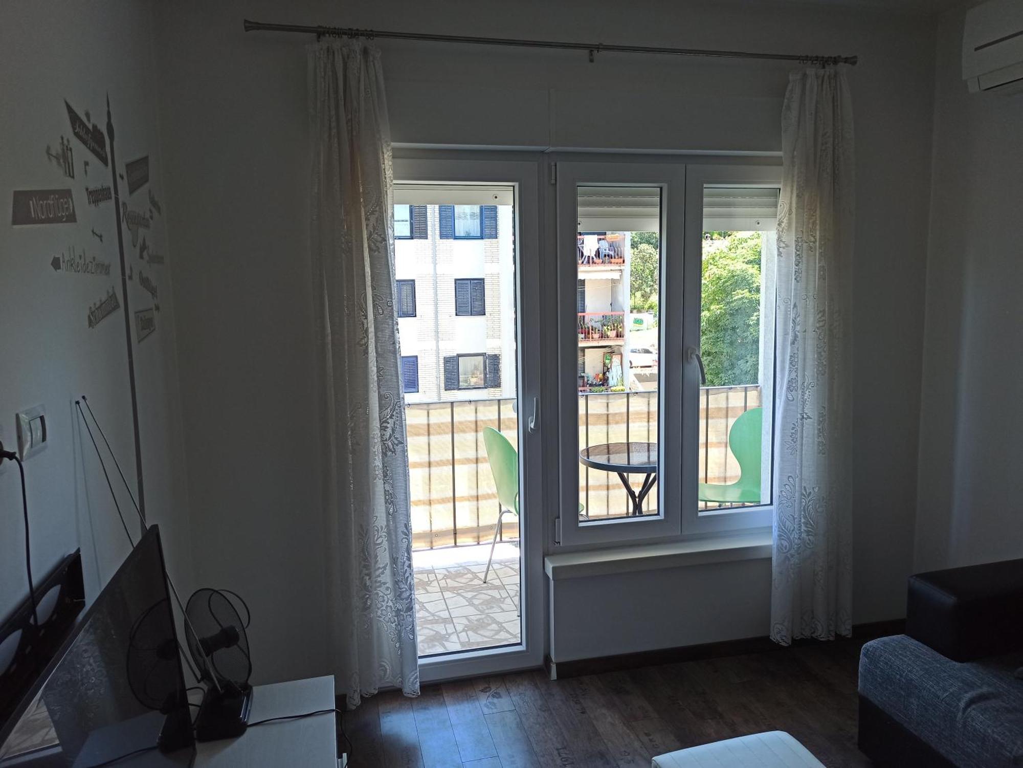 Mira Apartment *